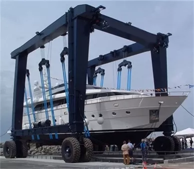 500t mobile boat hoist