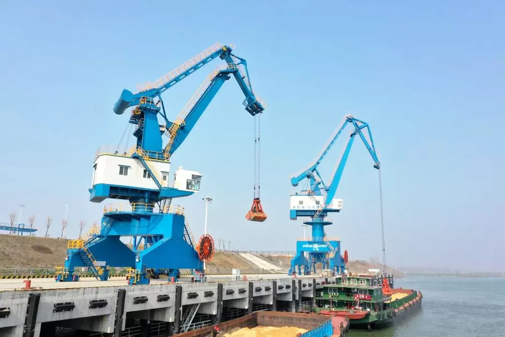 bulk cargo portal cranes