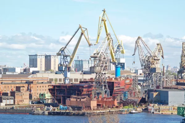 rail mounted double boom shipyard cranes
