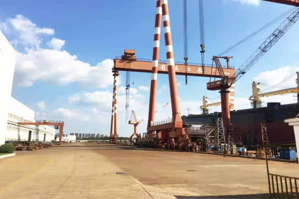 shipping yard cranes