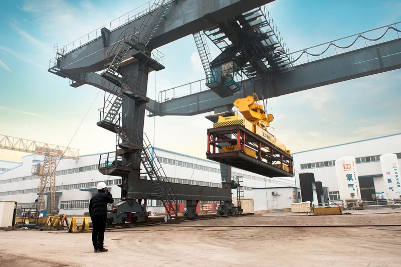 rail mounted gantry crane test